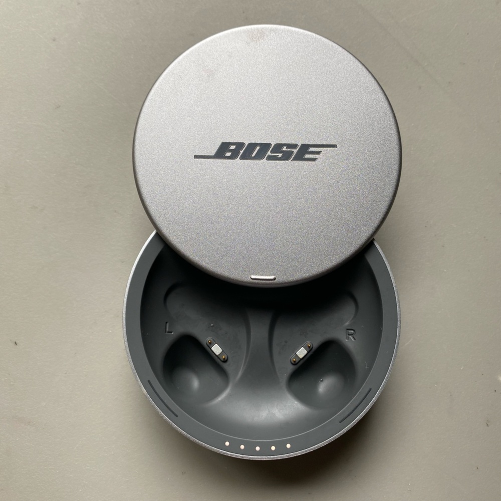 Bose noise-masking sleepbuds charging case - Gen 1